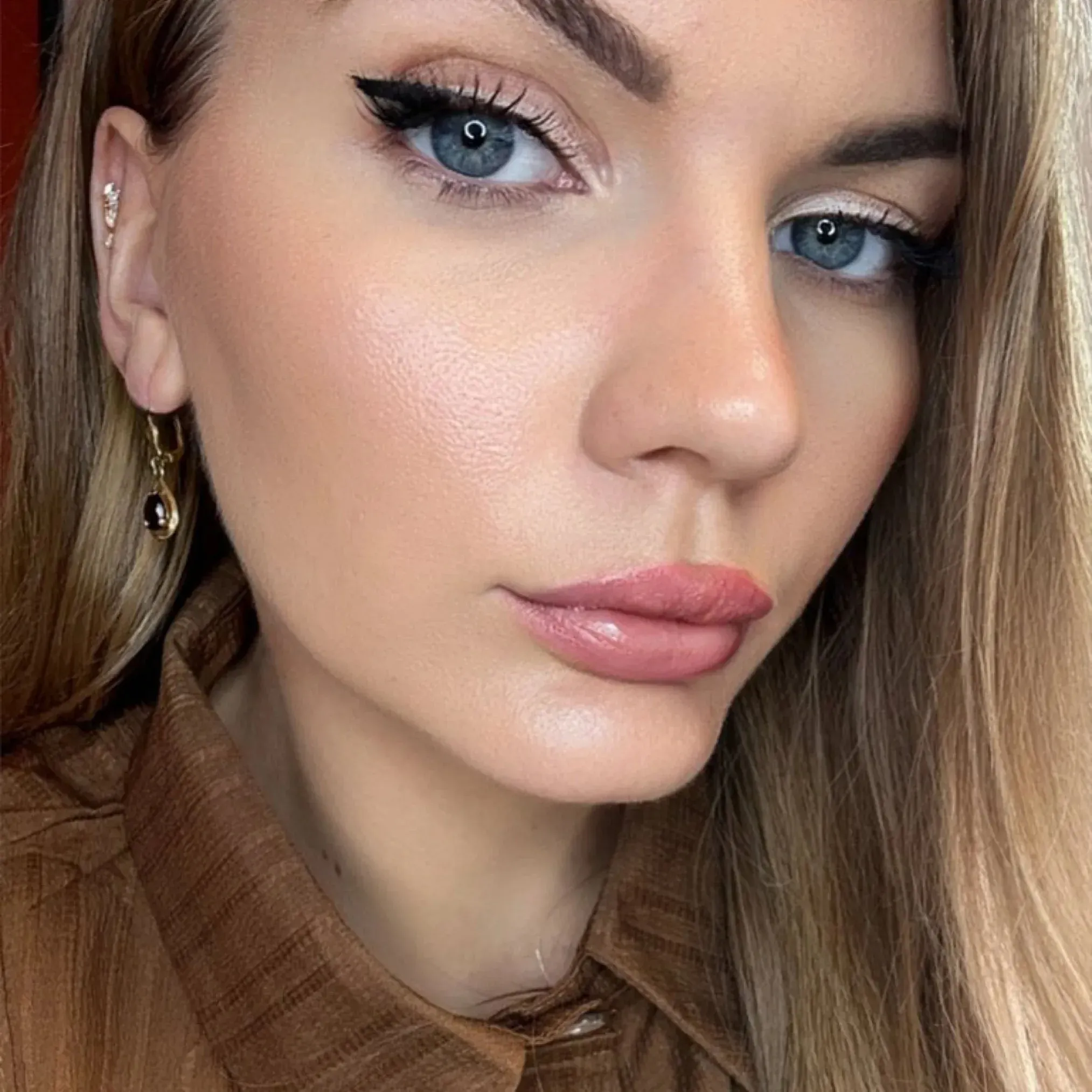 Dormeuses Or jaune et grenat sold by 58 Facettes product image thumbnail 2