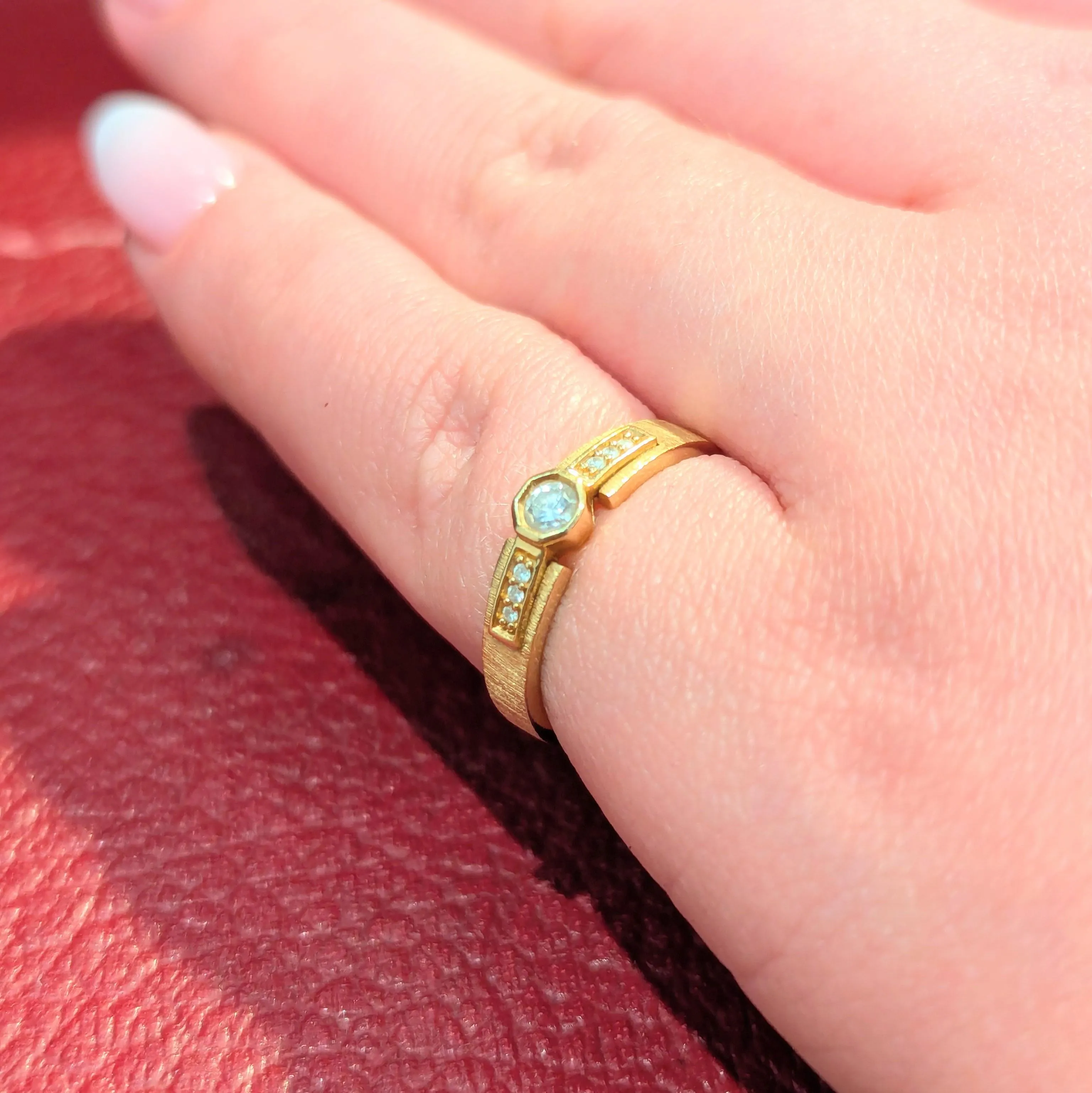 Bague or jaune et diamants sold by 58 Facettes product image thumbnail 2