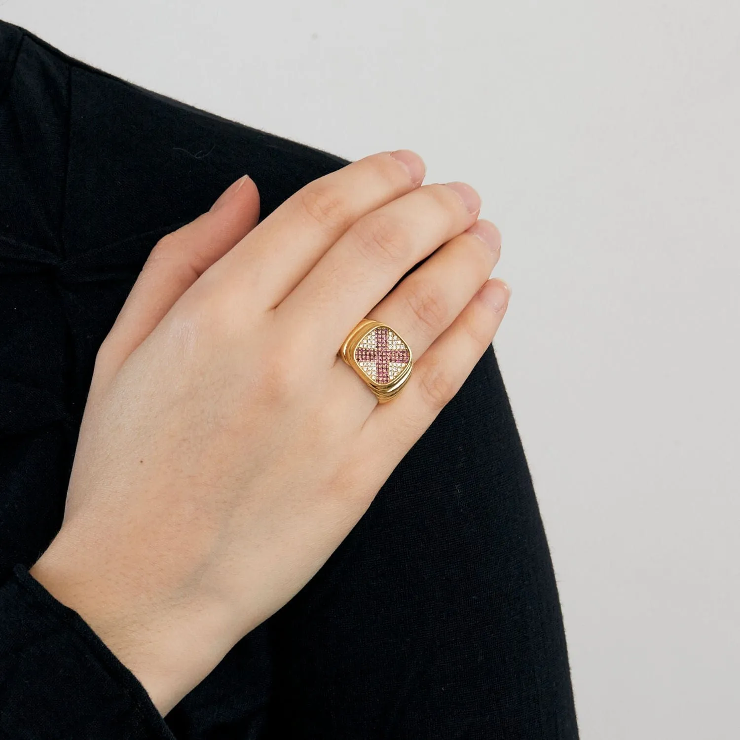 Bague Chevalière plateau diamants/rubis sold by 58 Facettes product image thumbnail 3