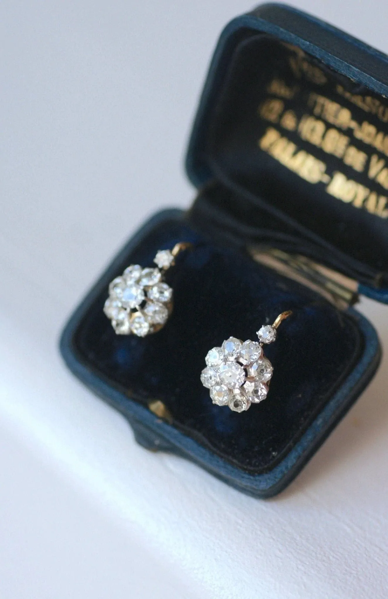 Boucles d'oreilles marguerite diamants sold by 58 Facettes product image thumbnail 3