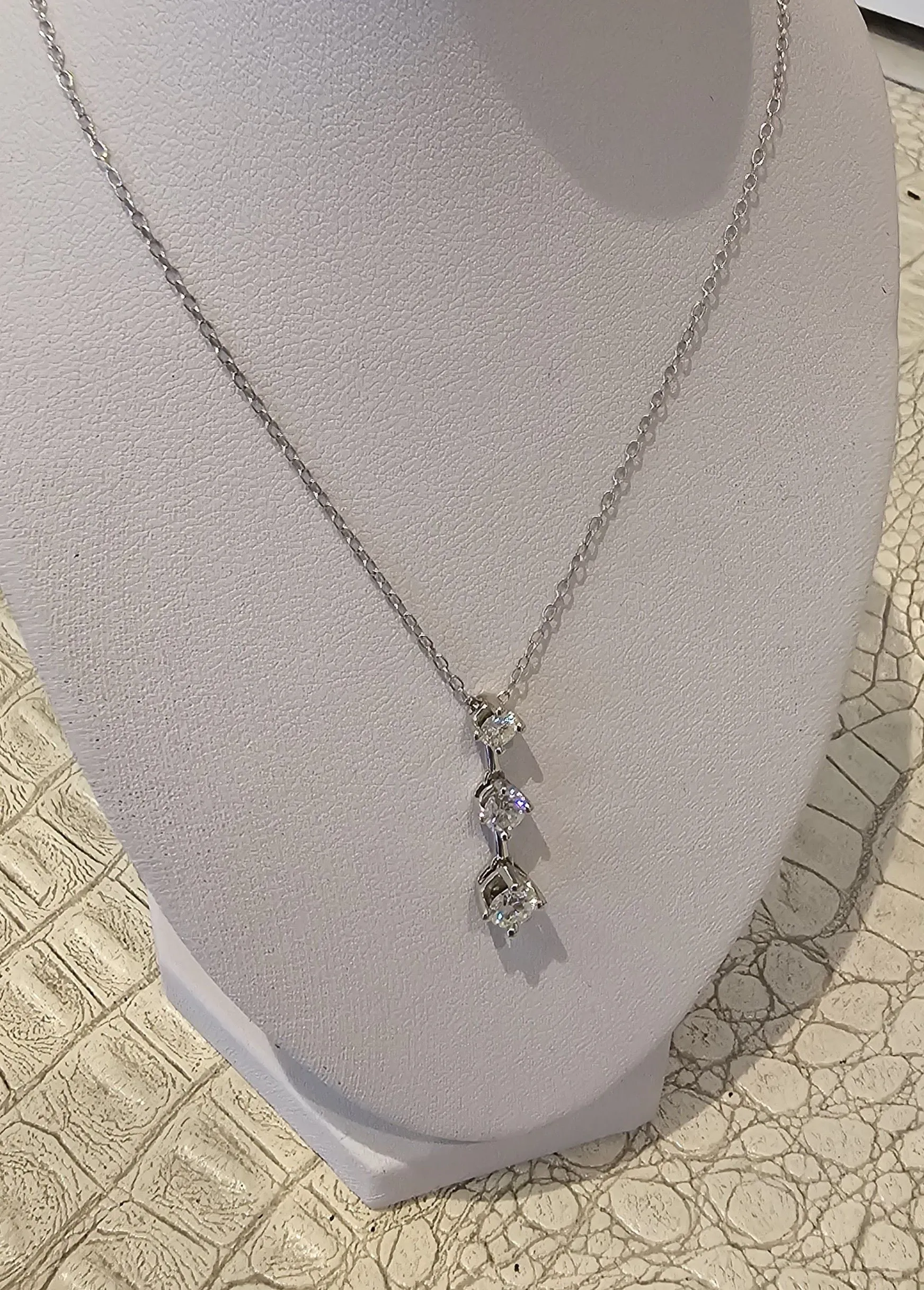 Collier or blanc diamants sold by 58 Facettes product image thumbnail 3