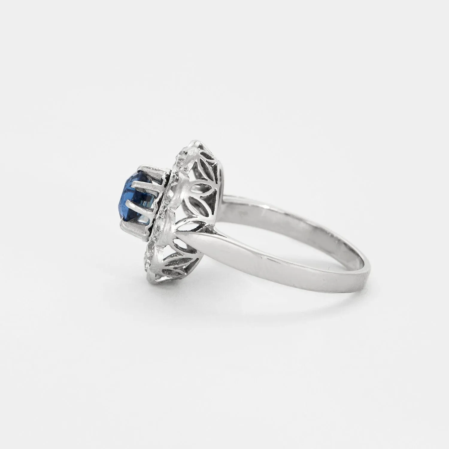 Bague marguerite platine et or gris avec saphir sold by 58 Facettes product image thumbnail 4