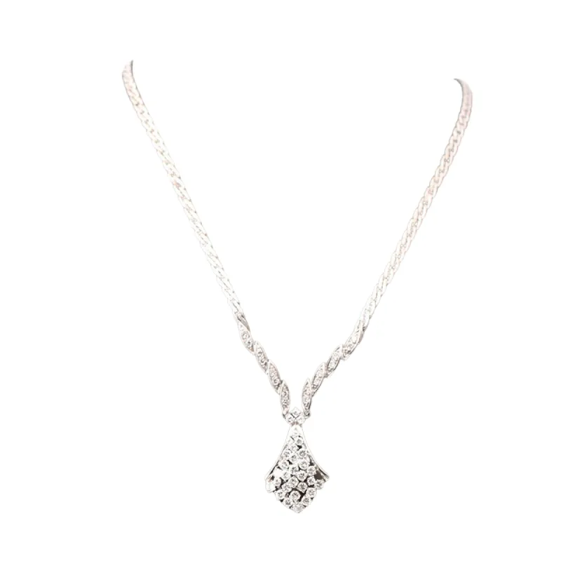 Collier en or blanc 18 carats avec diamants sold by 58 Facettes