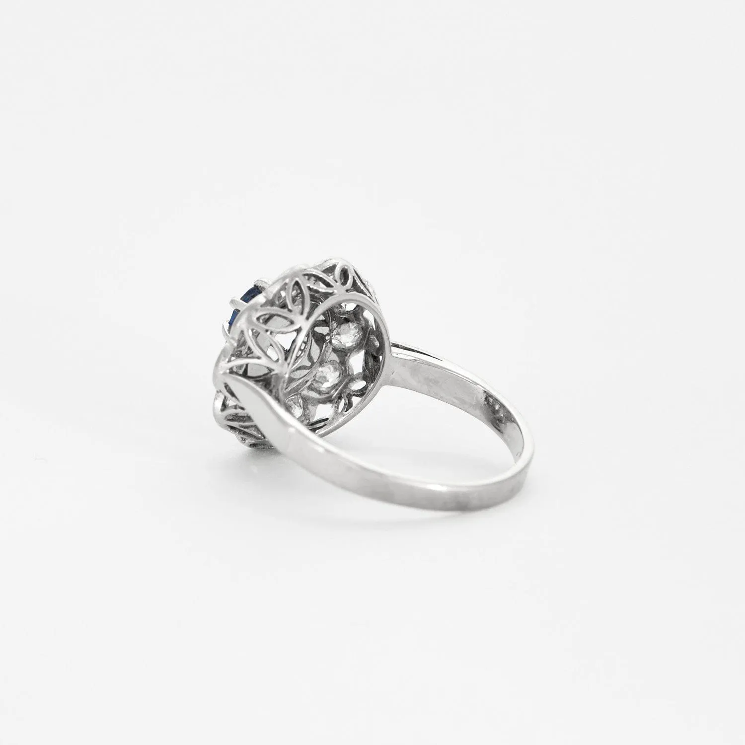 Bague marguerite platine et or gris avec saphir sold by 58 Facettes product image thumbnail 5