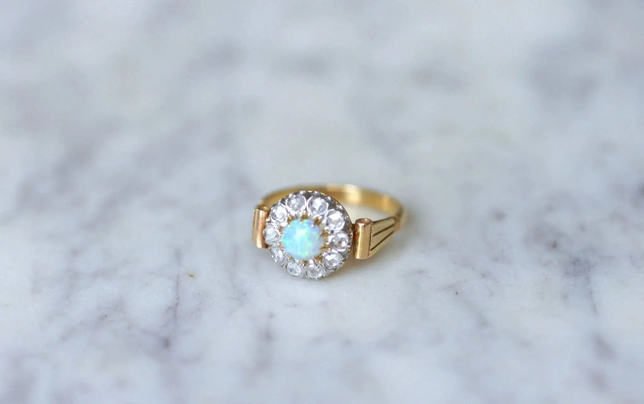 Bague Art Déco marguerite opale diamants sold by 58 Facettes product image thumbnail 3