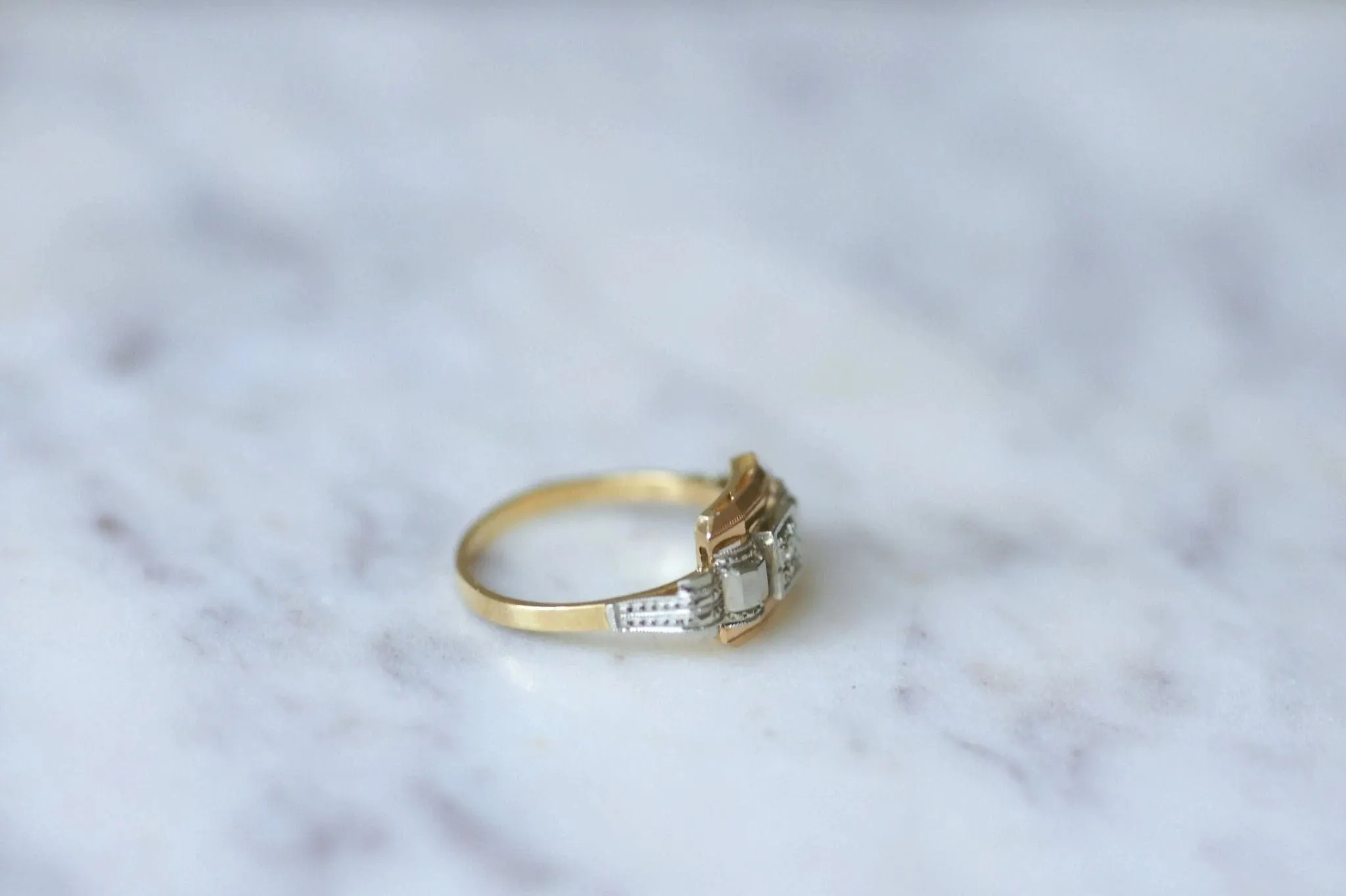 Bague Art Déco trois ors et diamant sold by 58 Facettes product image thumbnail 4