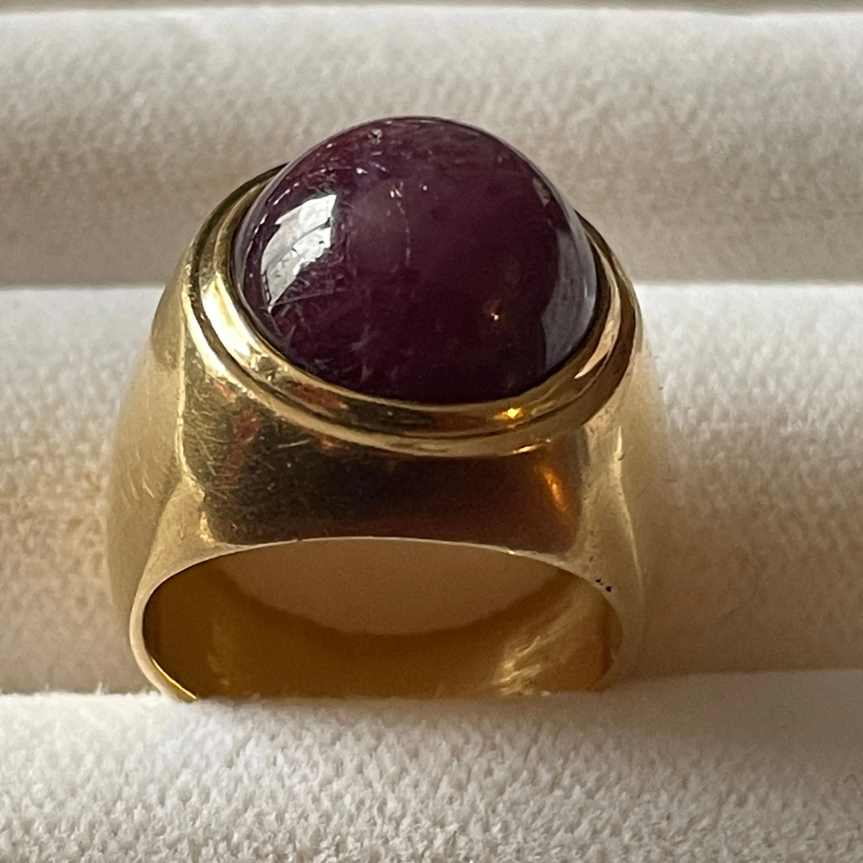 Chevalière or jaune et rubis cabochon étoilé sold by 58 Facettes product image thumbnail 4