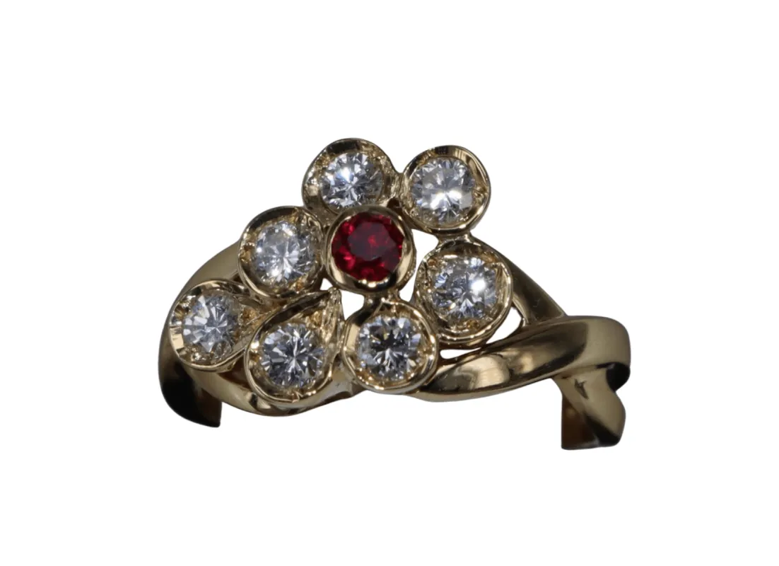 Bague Art Déco Rubis birman et diamants en or jaune sold by 58 Facettes