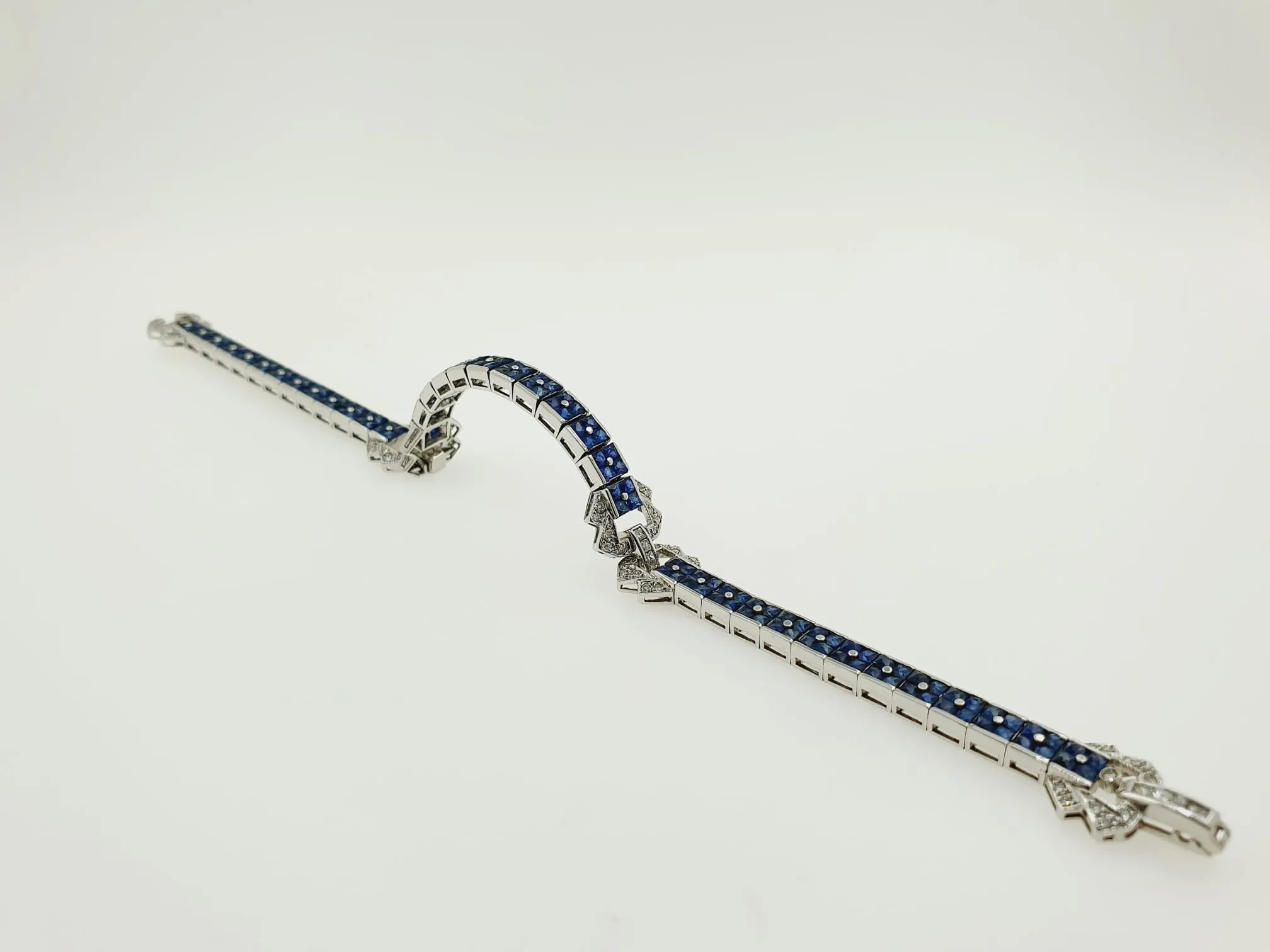 Bracelet en Or 750/000 avec Saphirs et Diamants sold by 58 Facettes product image thumbnail 3