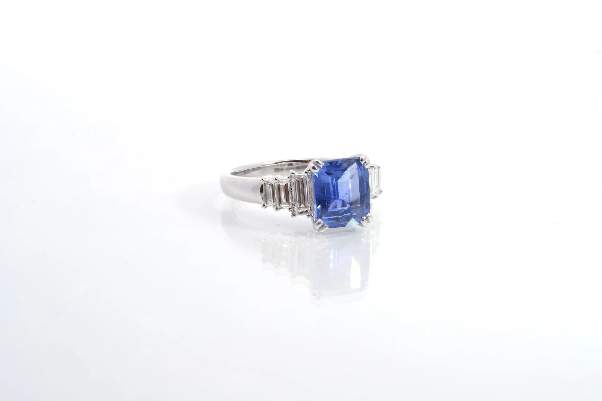 Bague saphir de Ceylan 2.48ct et diamants baguettes sold by 58 Facettes product image thumbnail 3