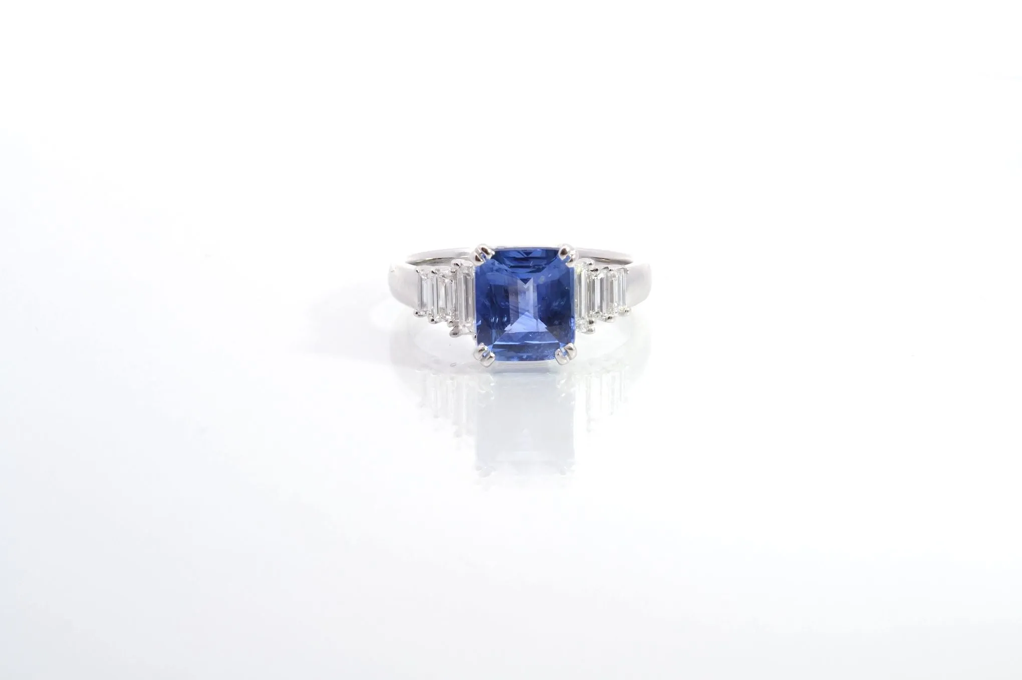 Bague saphir de Ceylan 2.48ct et diamants baguettes sold by 58 Facettes product image thumbnail 4