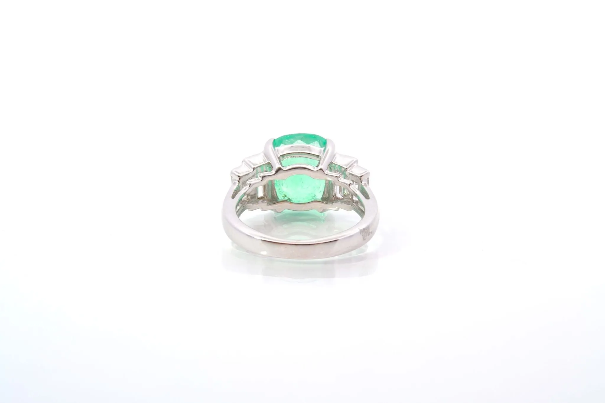 Bague émeraude et diamants baguettes sold by 58 Facettes product image thumbnail 5