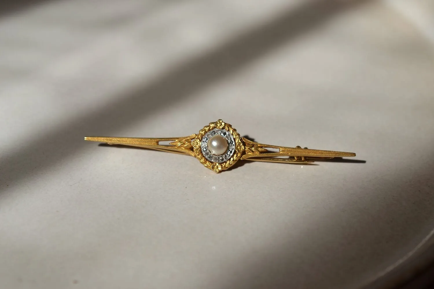 Broche perle et diamants sold by 58 Facettes product image thumbnail 2