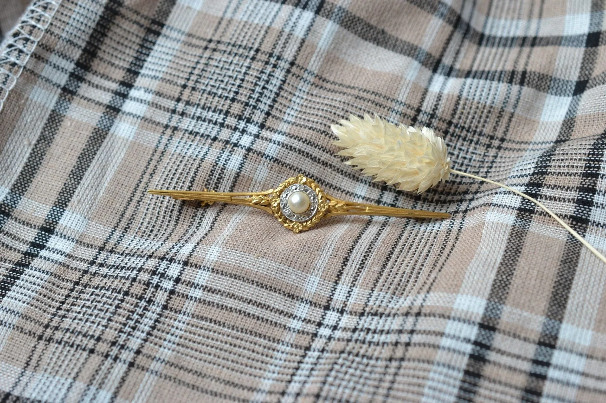 Broche perle et diamants sold by 58 Facettes product image thumbnail 3