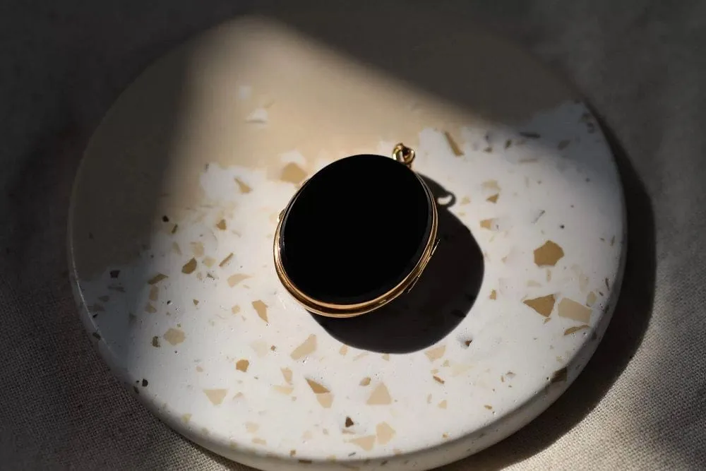 Pendentif croix ouvrant Onyx & demi perles sold by 58 Facettes product image thumbnail 4