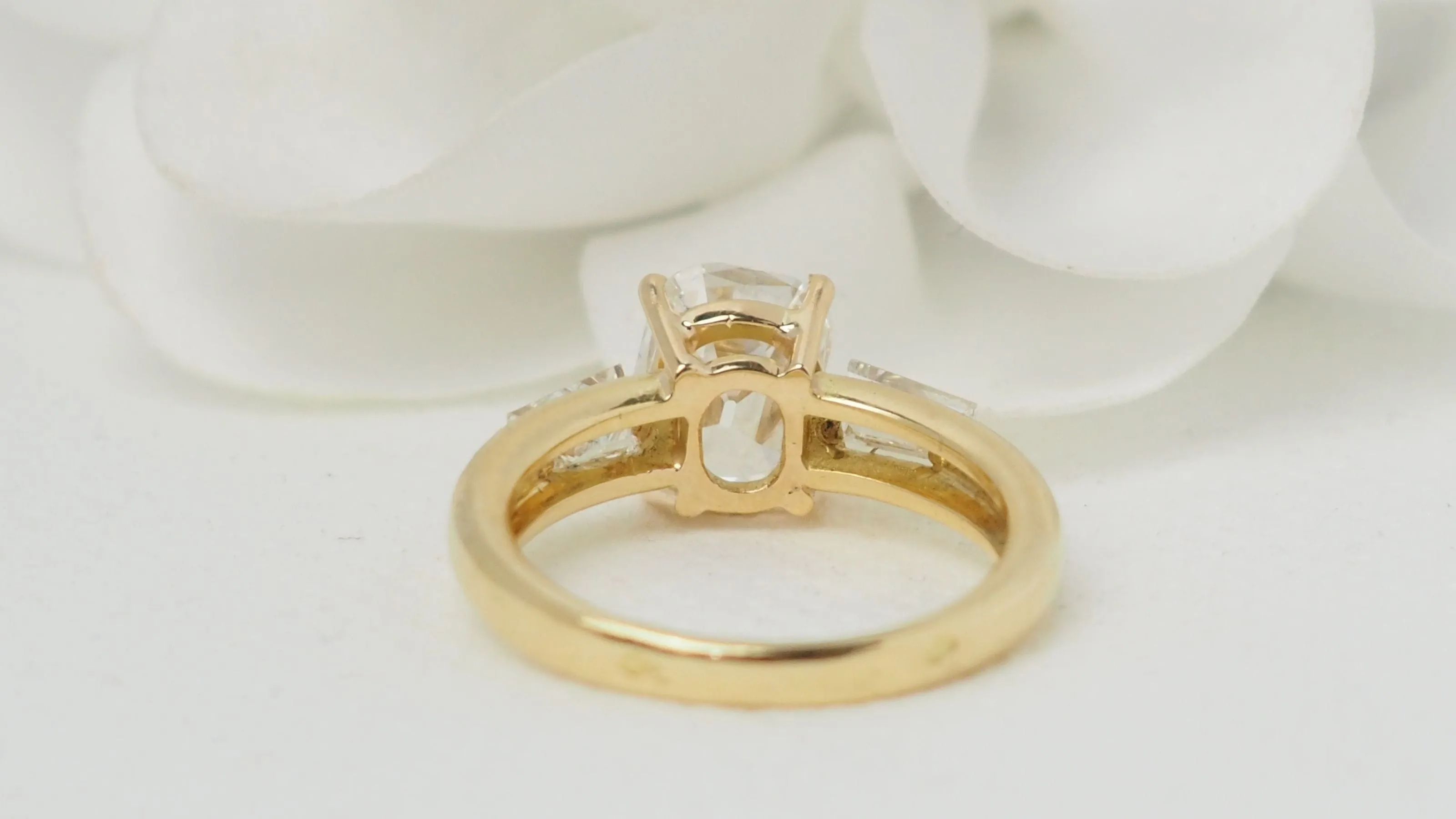 Bague diamant coussin 2cts sold by 58 Facettes product image thumbnail 5