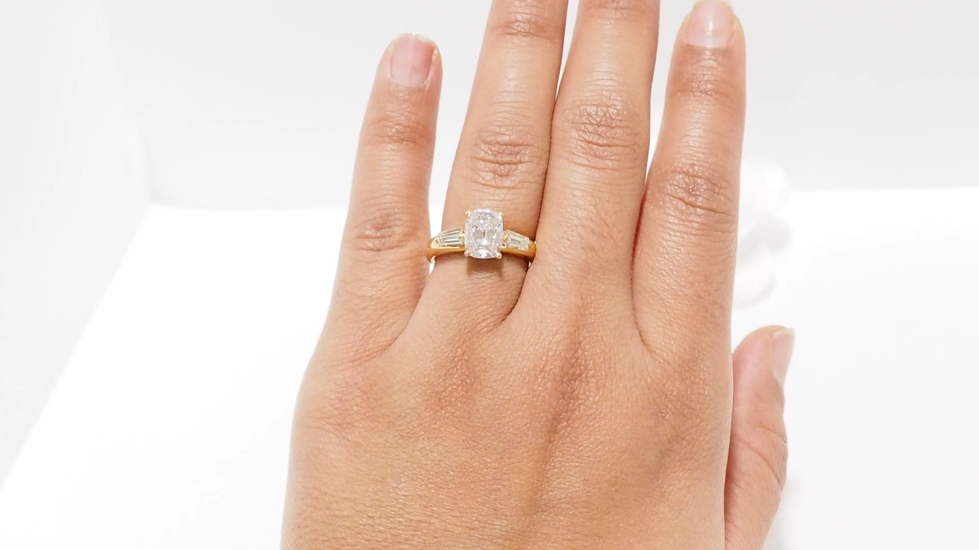 Bague diamant coussin 2cts sold by 58 Facettes product image thumbnail 4