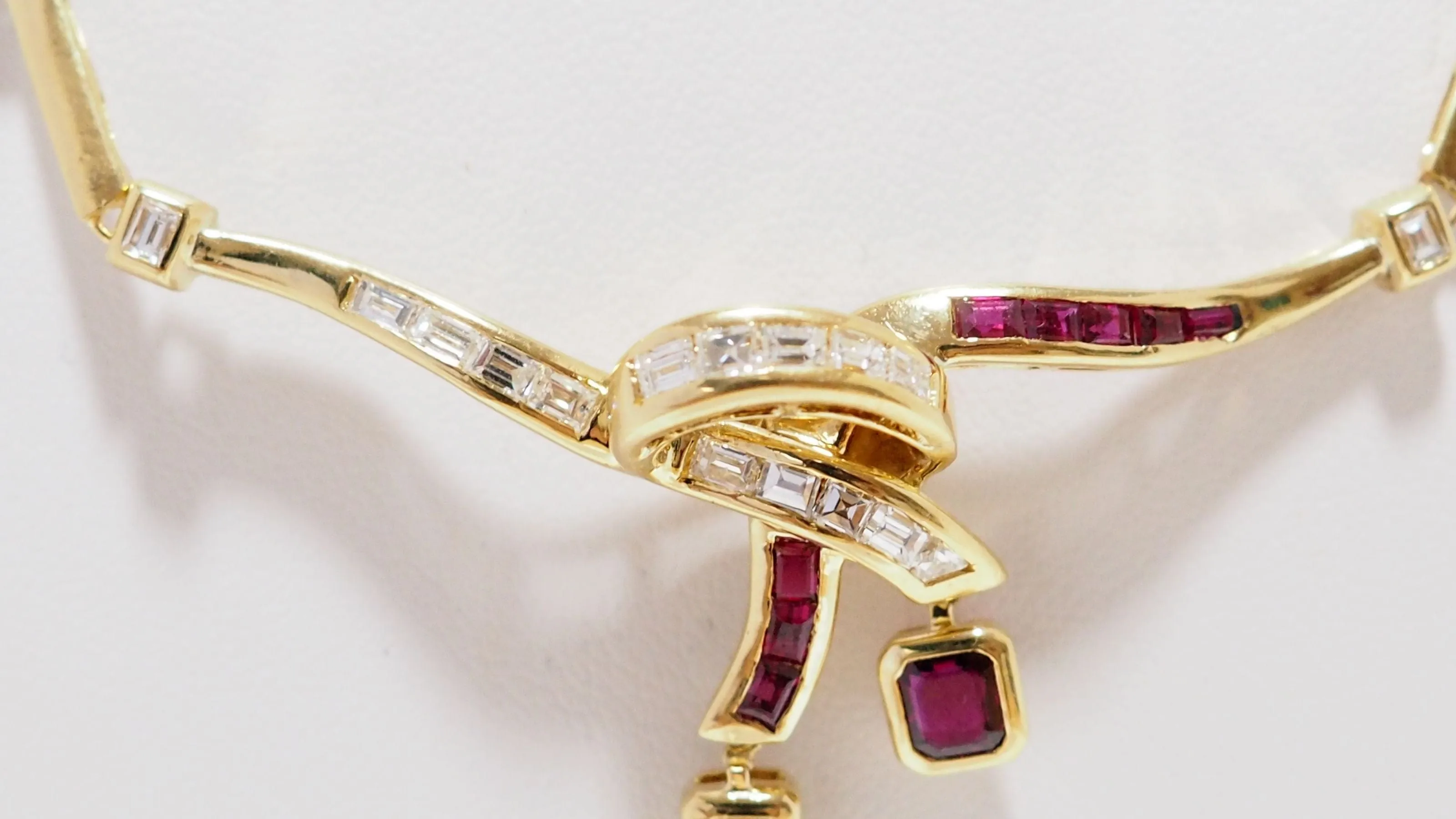 Collier vintage diamants et rubis sold by 58 Facettes product image thumbnail 5