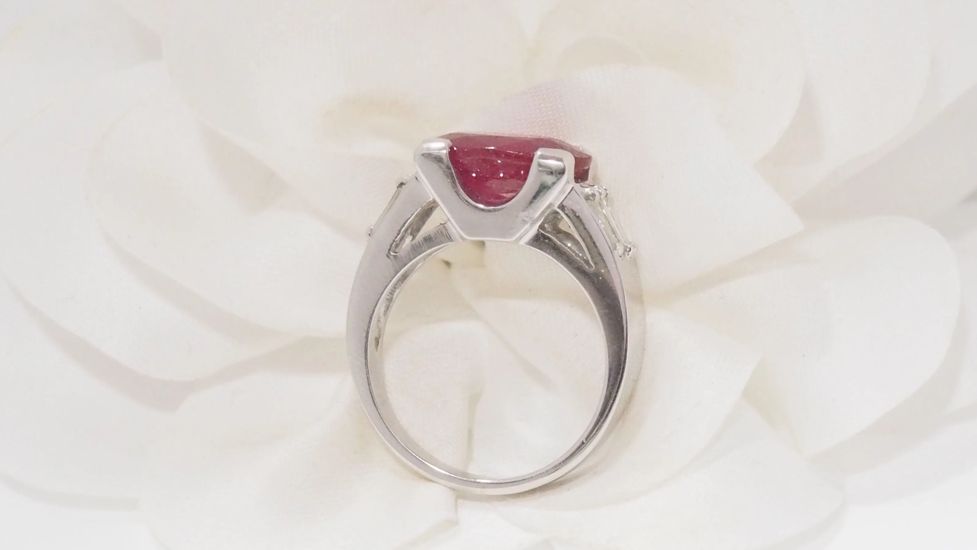 Bague en Or Blanc Rubis & Diamants sold by 58 Facettes product image thumbnail 5