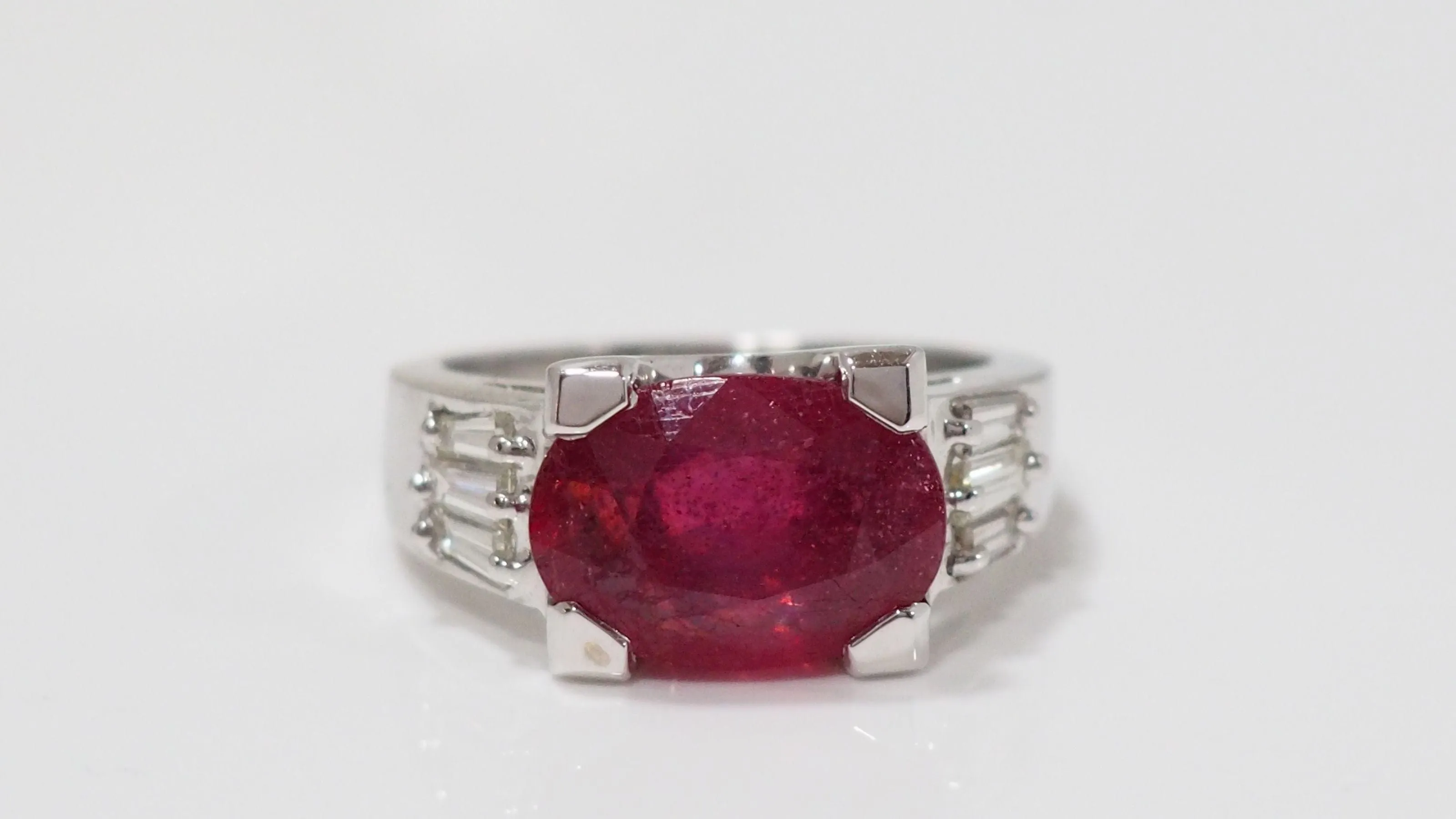 Bague en Or Blanc Rubis & Diamants sold by 58 Facettes product image thumbnail 2