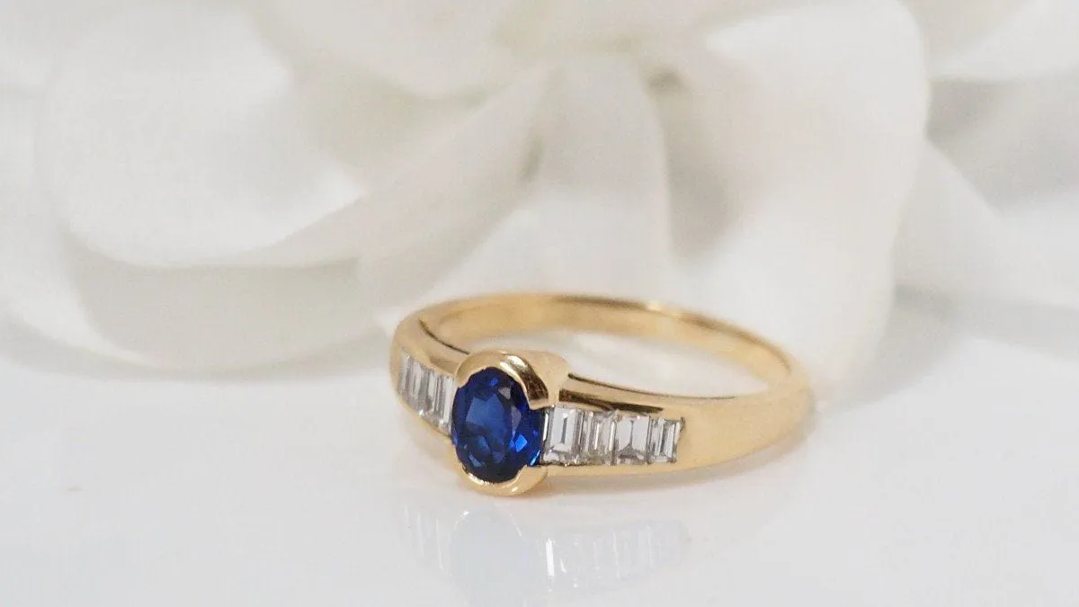 Bague en Or Jaune Saphir Ovale Et Diamants sold by 58 Facettes product image thumbnail 4