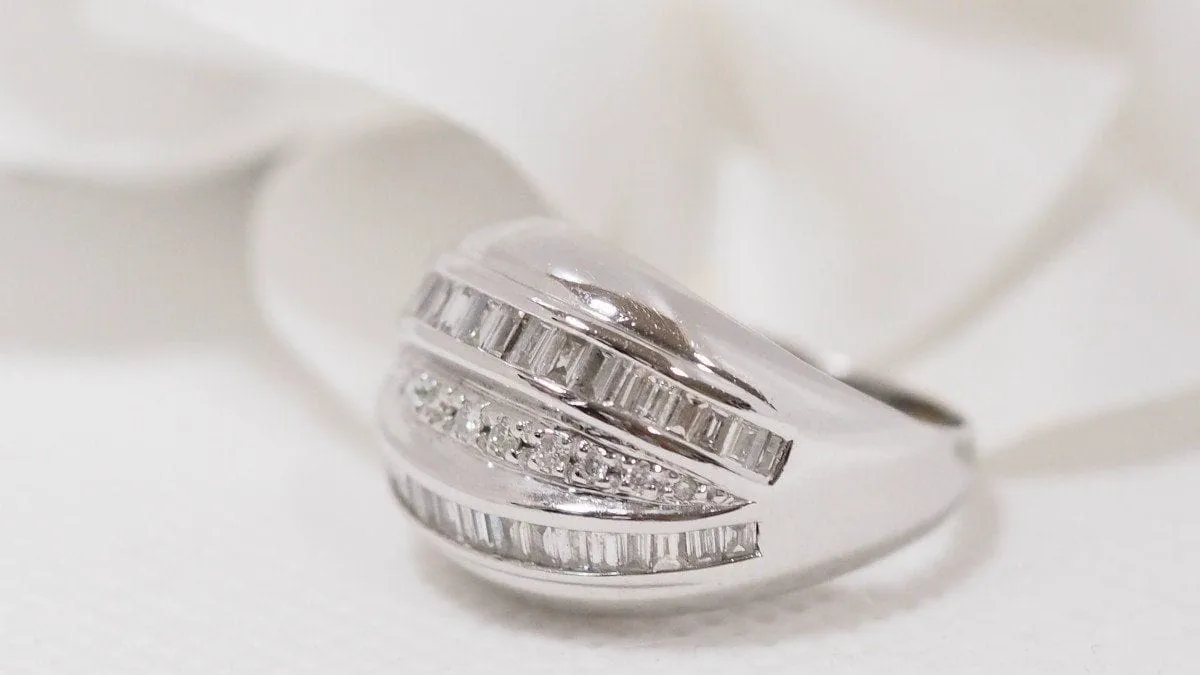 Bague Jonc en Or blanc et Diamants sold by 58 Facettes product image thumbnail 5