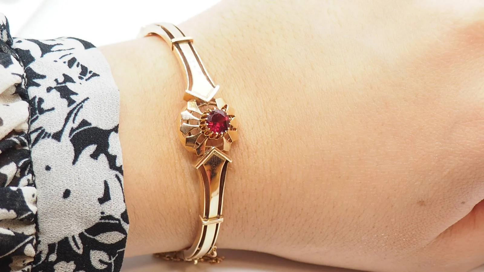 Bracelet en Or rose et Grenat sold by 58 Facettes product image thumbnail 2