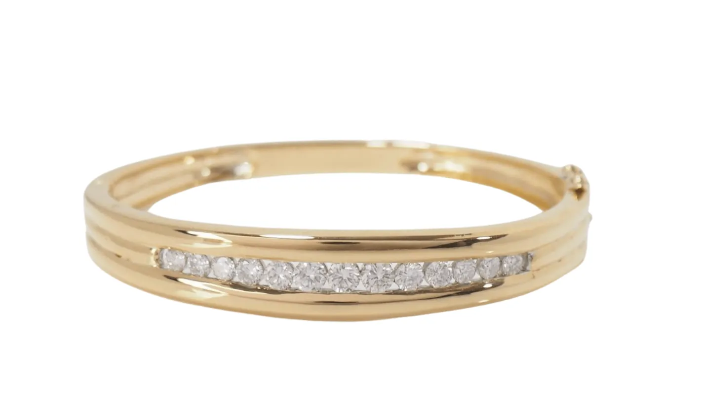 Bracelet jonc ouvrant en or jaune et diamants sold by 58 Facettes