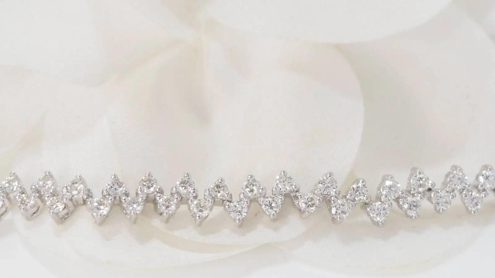Bracelet rivière en or blanc et diamants sold by 58 Facettes product image thumbnail 5