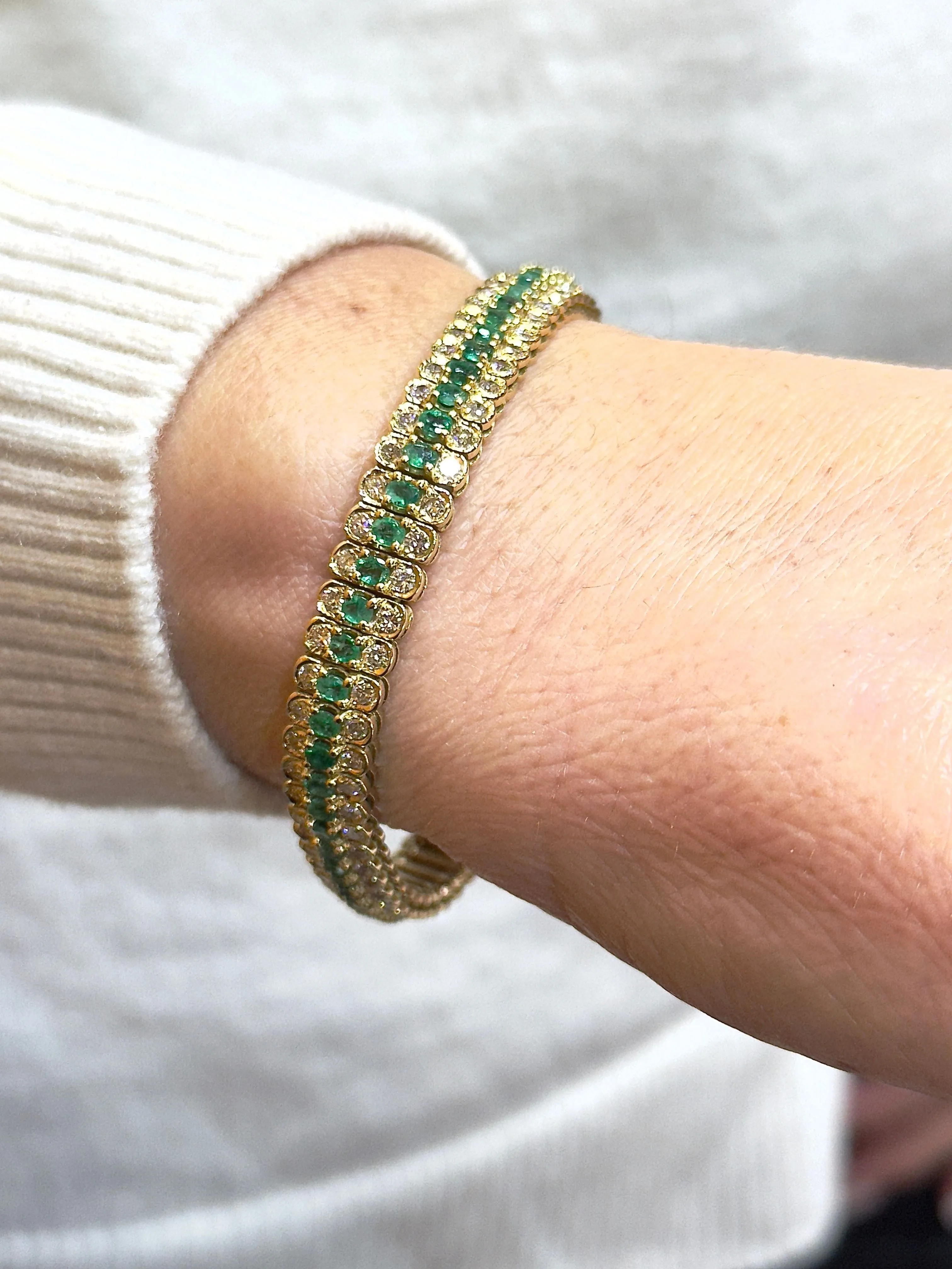 Bracelet or jaune, émeraudes et diamants sold by 58 Facettes product image thumbnail 2