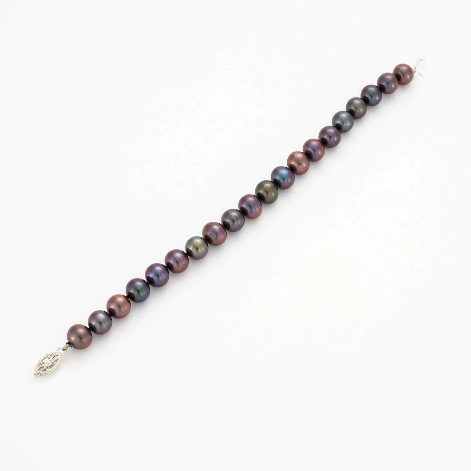 Bracelet perles de culture grises et aubergine, fermoir or sold by 58 Facettes product image thumbnail 3