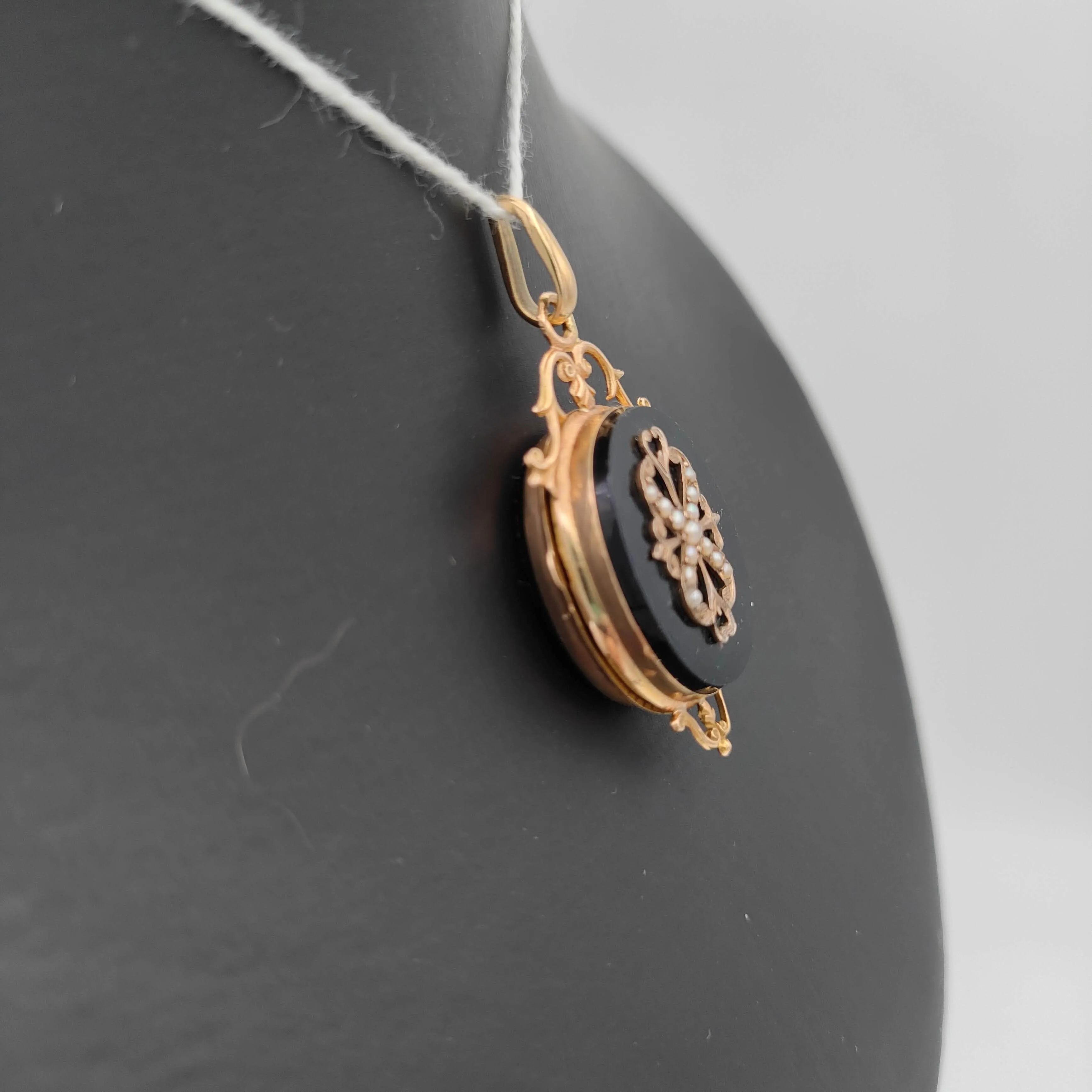 Pendentif Napoleon III en or 18K onyx et perles sold by 58 Facettes product image thumbnail 4