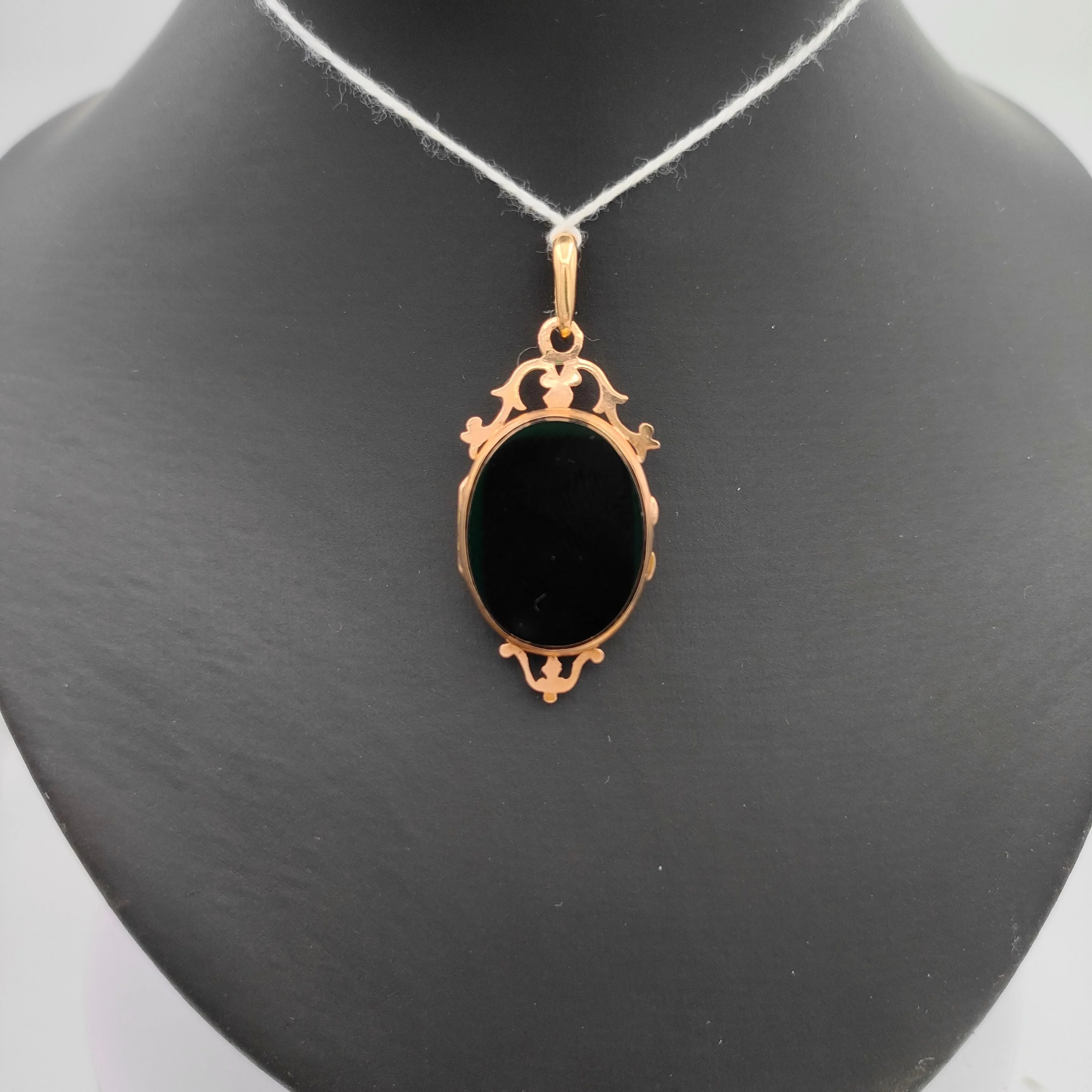 Pendentif Napoleon III en or 18K onyx et perles sold by 58 Facettes product image thumbnail 5