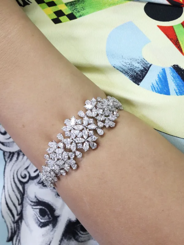 Bracelet diamants poires et marquises sold by 58 Facettes