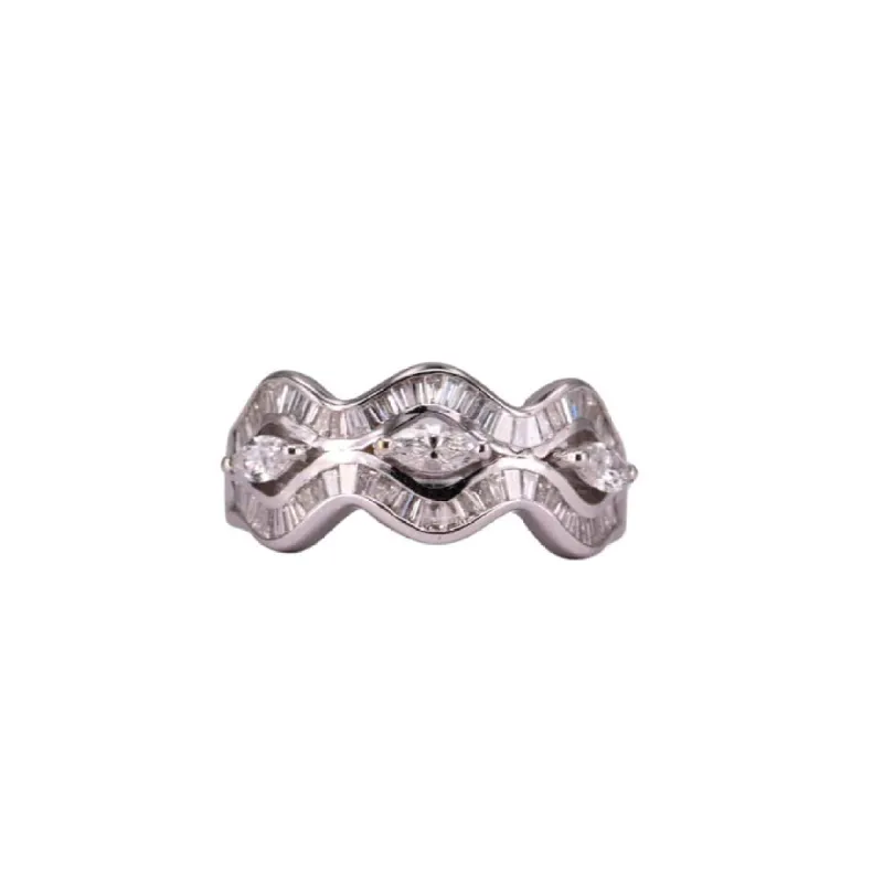 Bague Waves Or blanc et Diamants sold by 58 Facettes