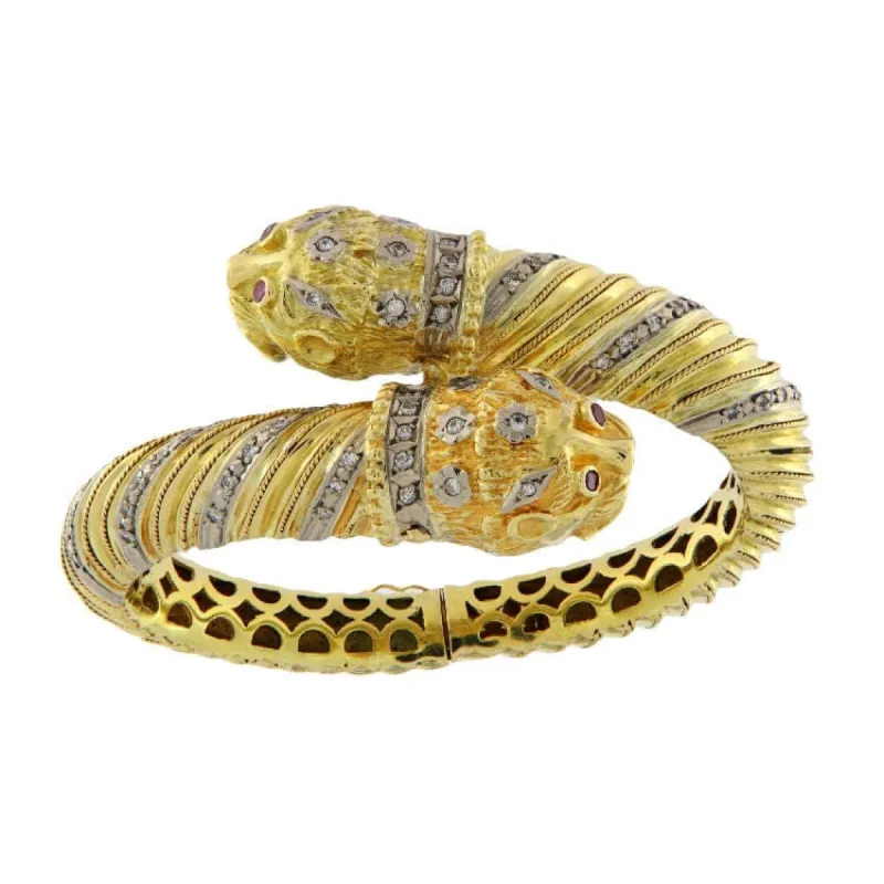 Bracelet rigide en or jaune avec diamants et rubis sold by 58 Facettes