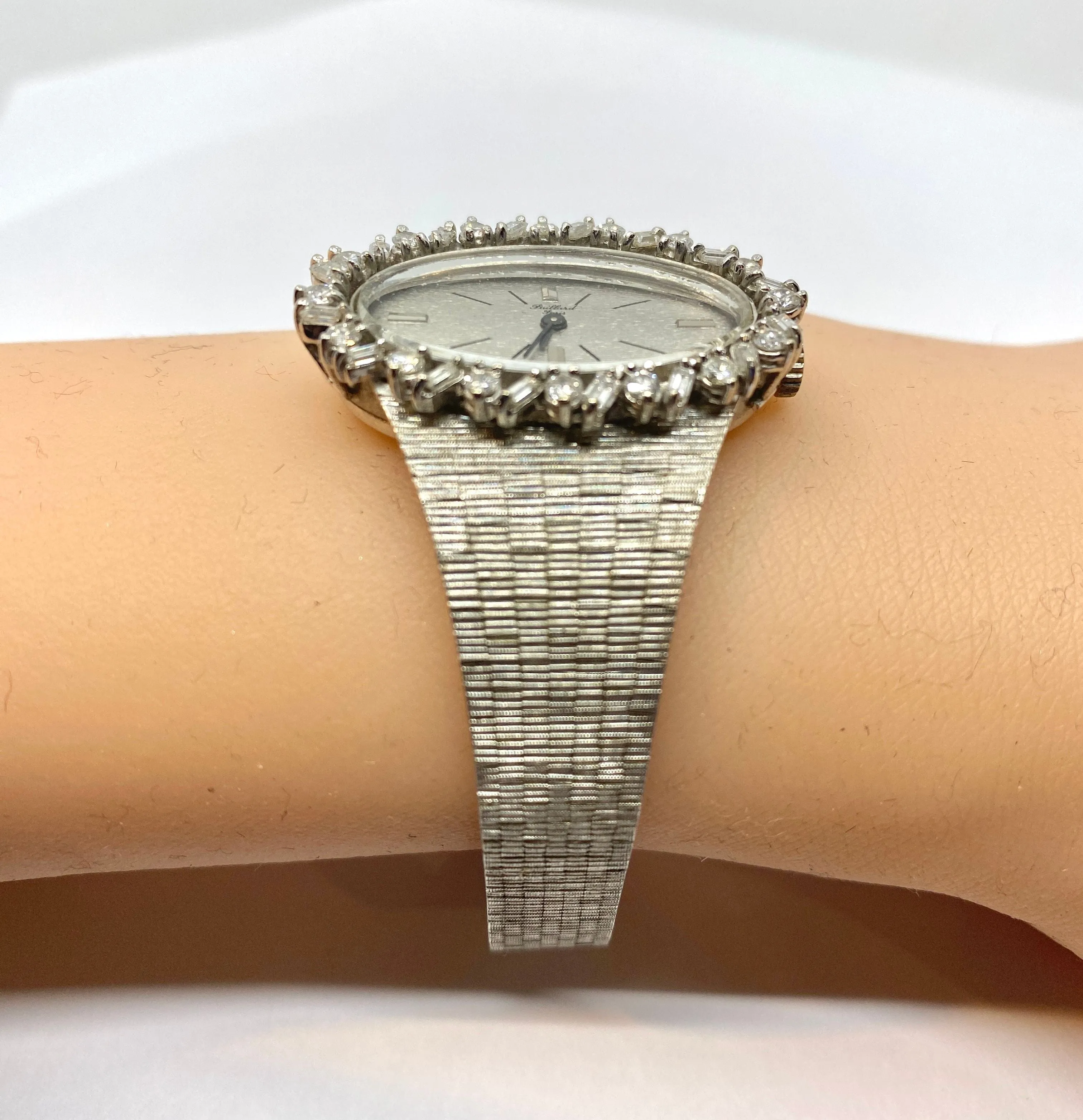 PAILLARD - Montre dame Or Diamants ronds et baguettes sold by 58 Facettes product image thumbnail 5