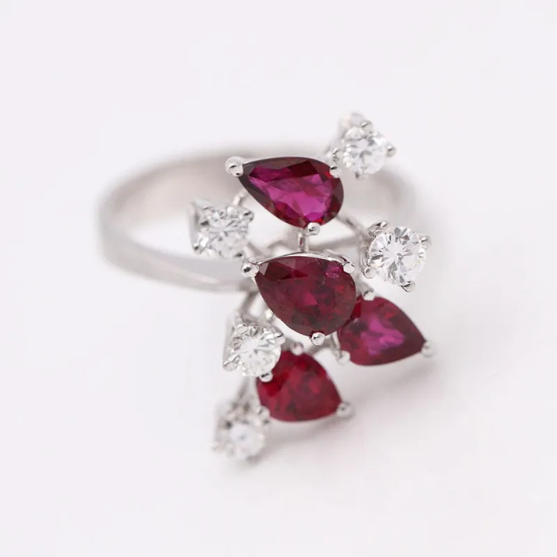 HARRY WINSTON inspired platinum ring sold by 58 Facettes