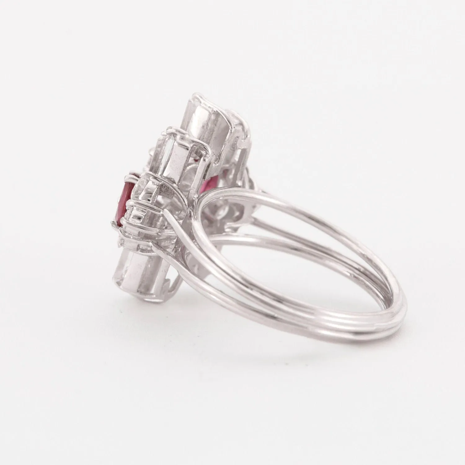 Bague Diamants taille baguette Rubis sold by 58 Facettes product image thumbnail 5