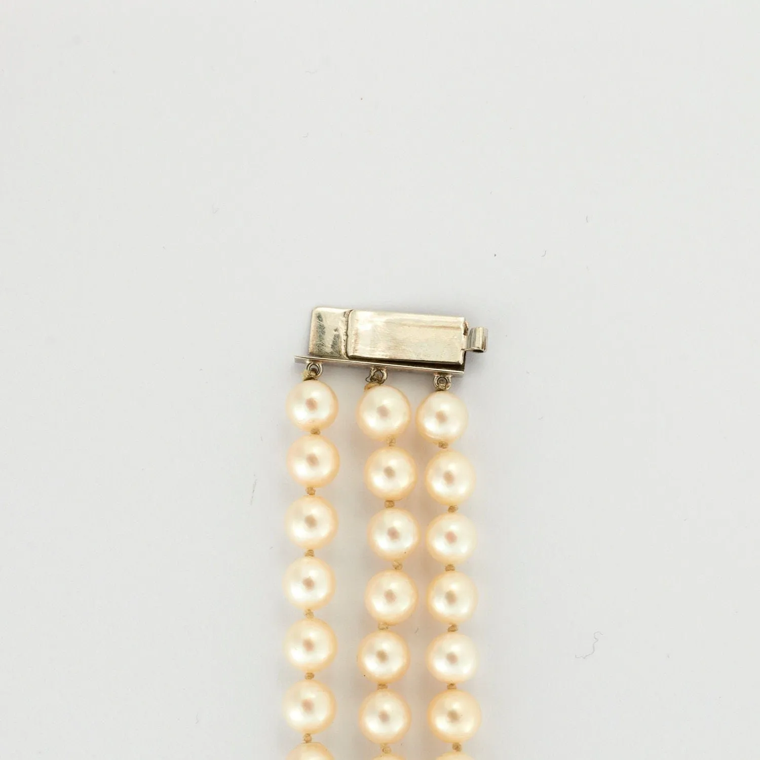 Bracelet manchette 3 rangs Perles Saphirs sold by 58 Facettes product image thumbnail 4