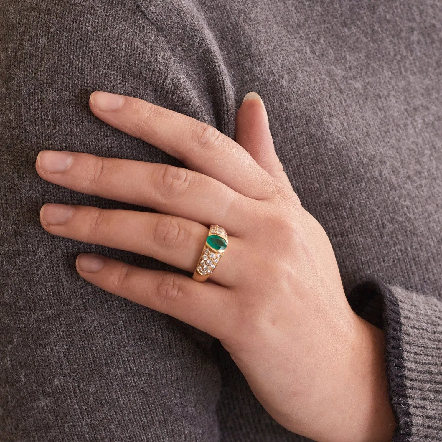 Bague jonc émeraude et diamants sold by 58 Facettes product image thumbnail 2