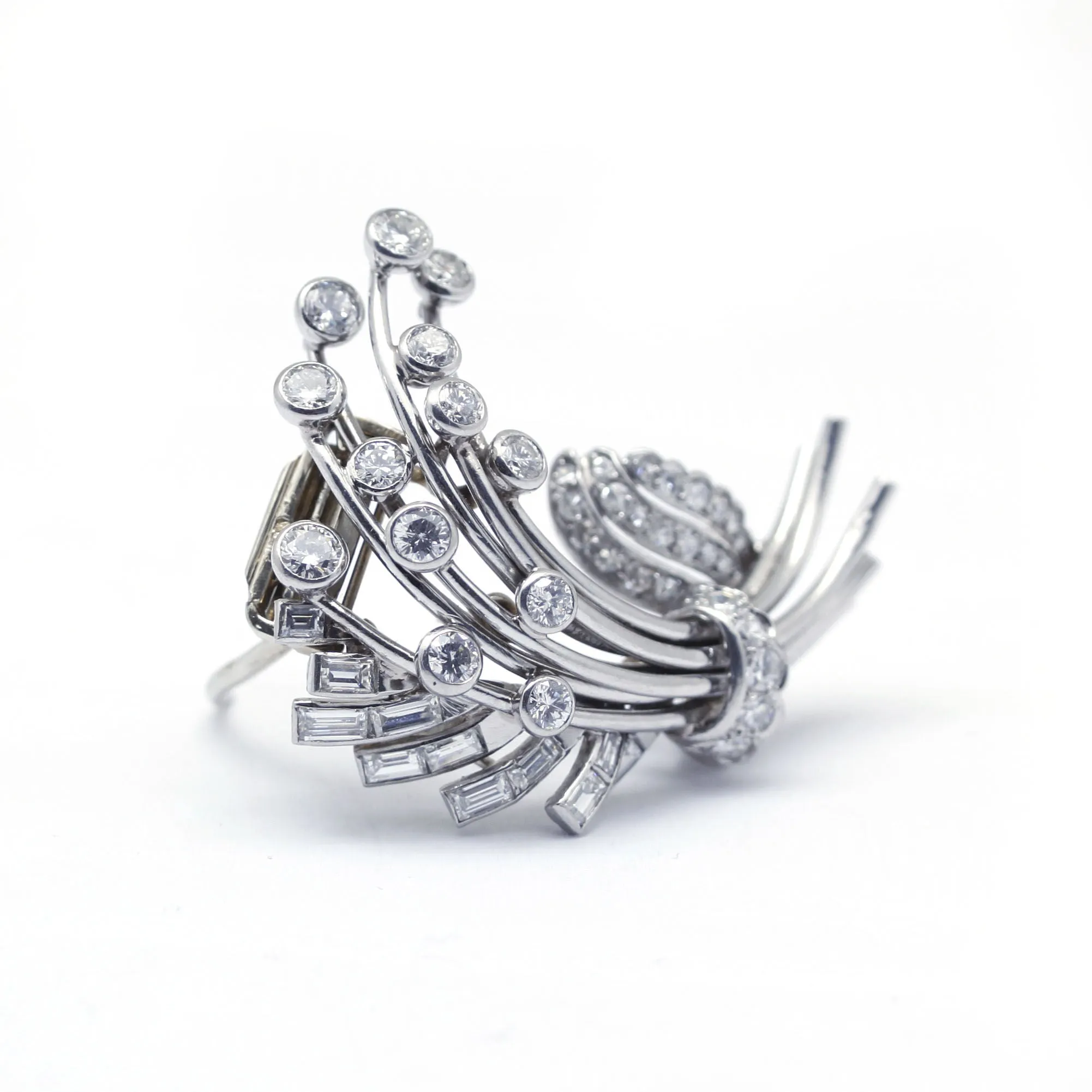 Broche or blanc platine et diamants sold by 58 Facettes product image thumbnail 4