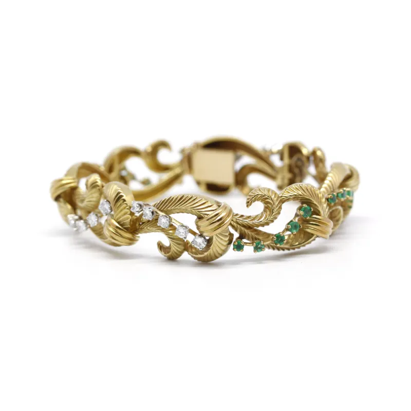 Bracelet or jaune diamants et émeraudes sold by 58 Facettes