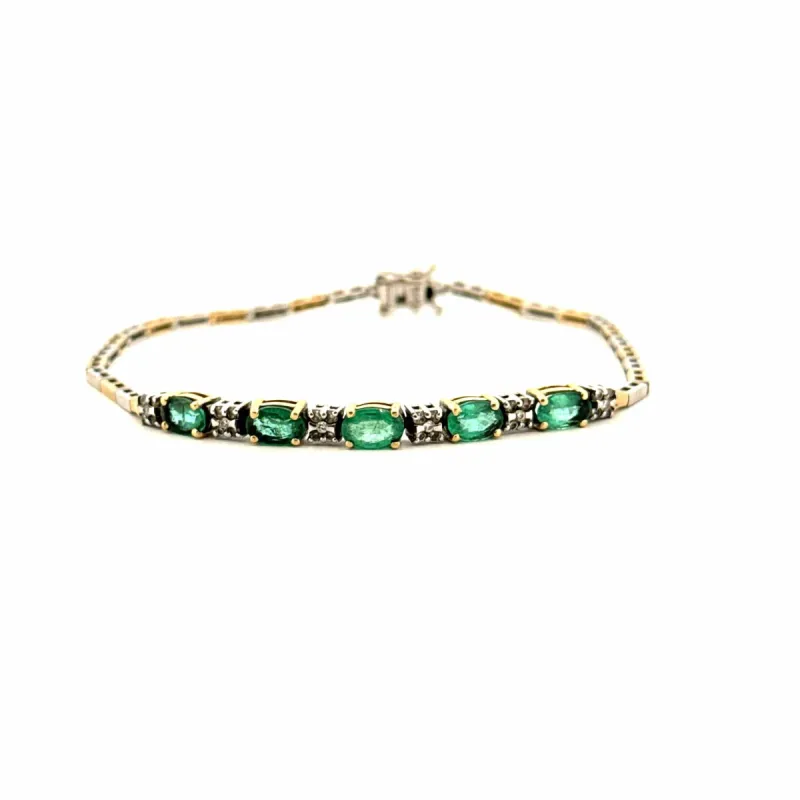 Bracelet or jaune et blanc, émeraudes, diamants sold by 58 Facettes