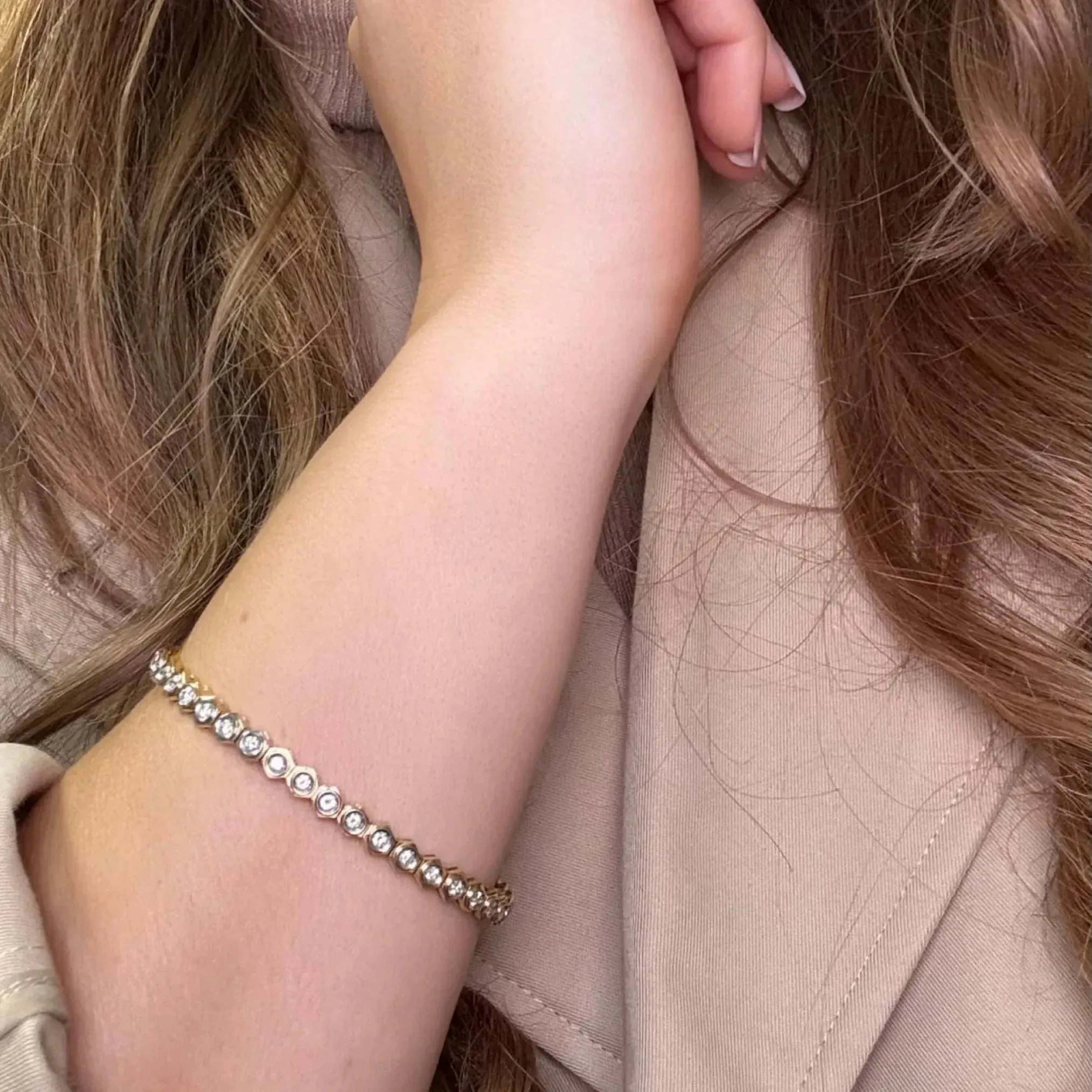 Bracelet rivière or jaune, diamants sold by 58 Facettes product image thumbnail 2