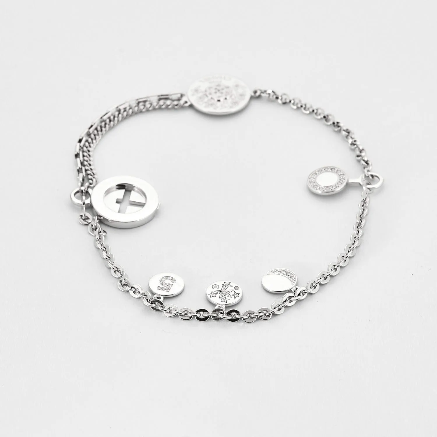CHANEL - Camélia - Bracelet en or gris, diamants sold by 58 Facettes product image thumbnail 4