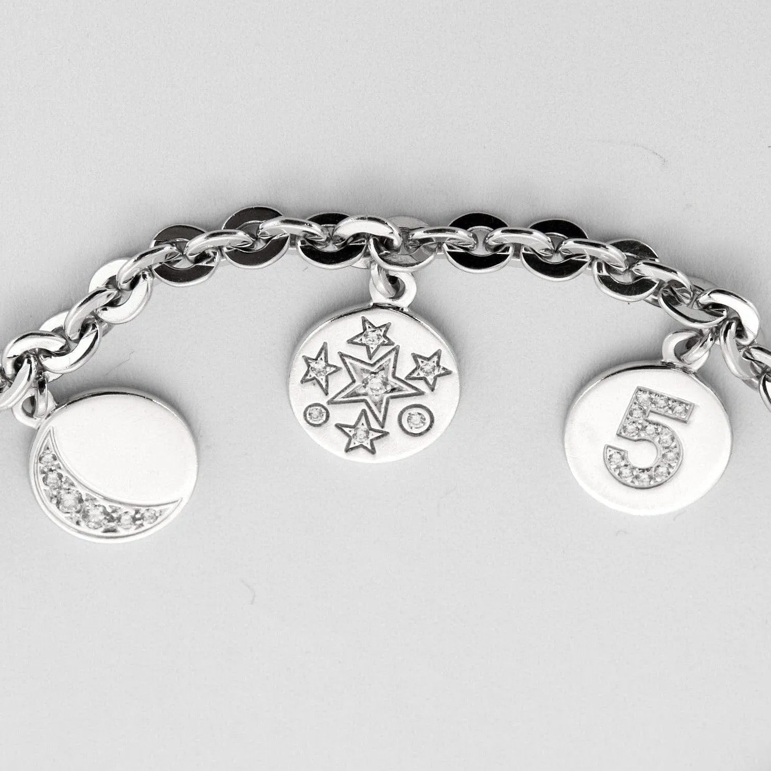 CHANEL - Camélia - Bracelet en or gris, diamants sold by 58 Facettes product image thumbnail 5