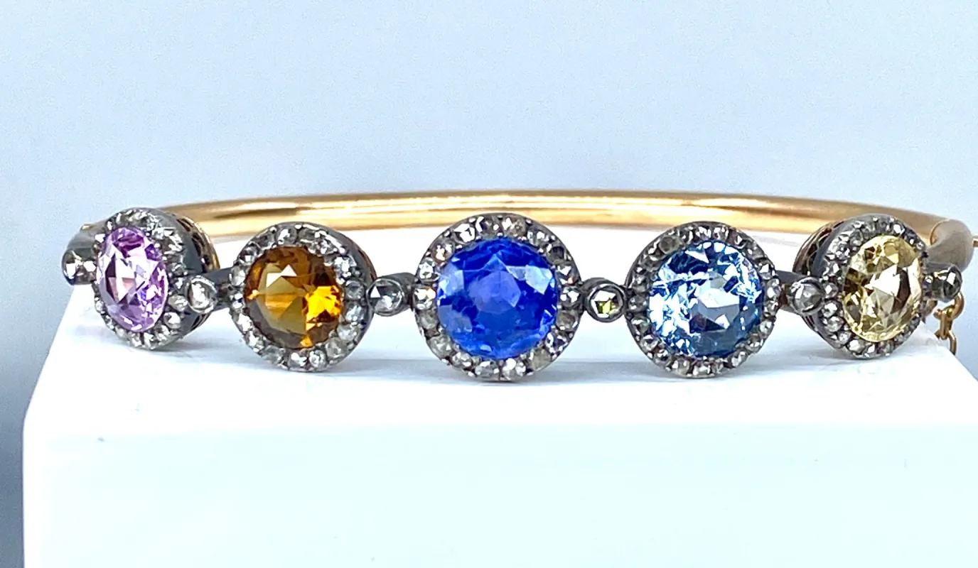 Bracelet jonc en or 18 carats, multipierres : saphir, topazes, citrine. Epoque Napoléon III. sold by 58 Facettes