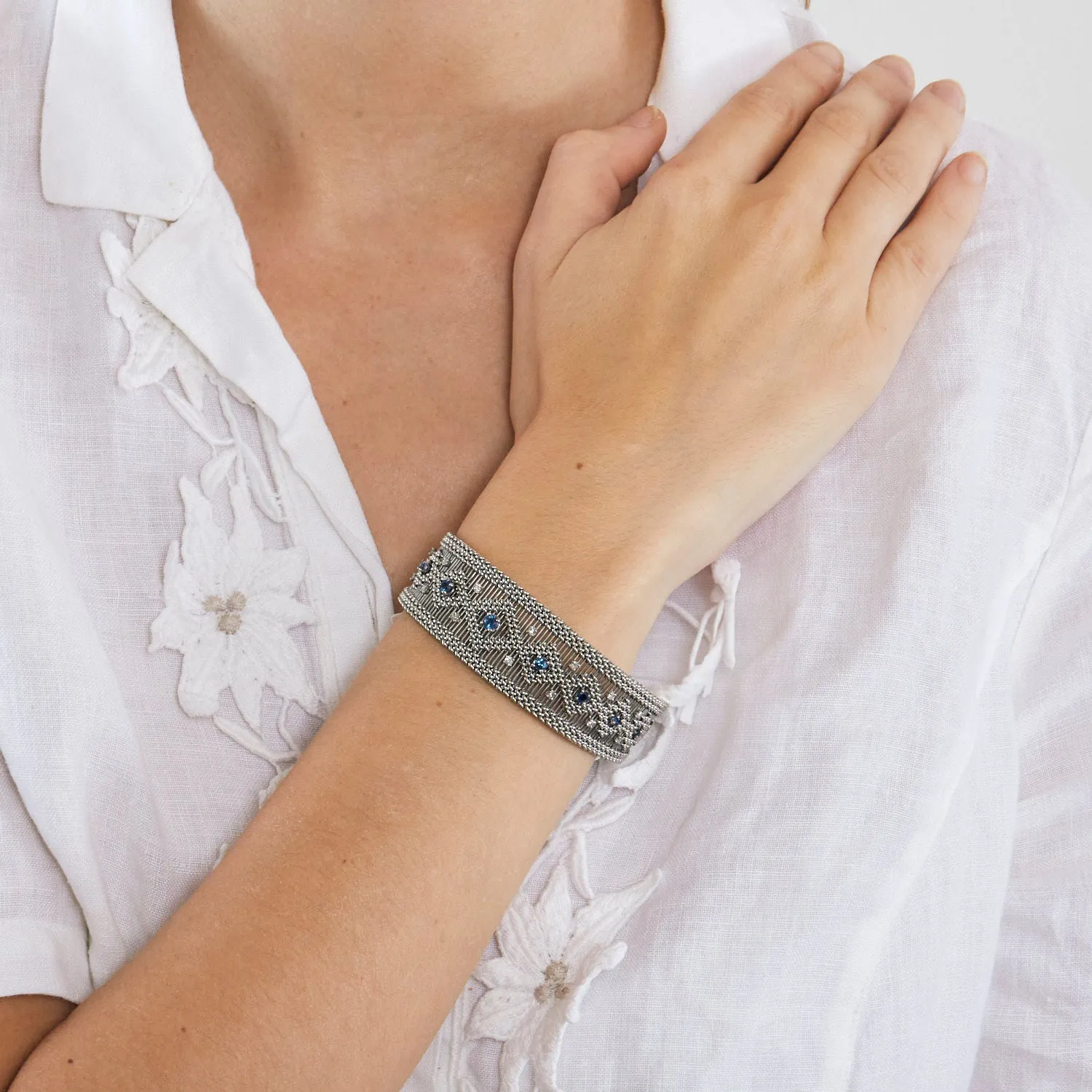 Bracelet des années 1950, saphirs et diamants sold by 58 Facettes product image thumbnail 2