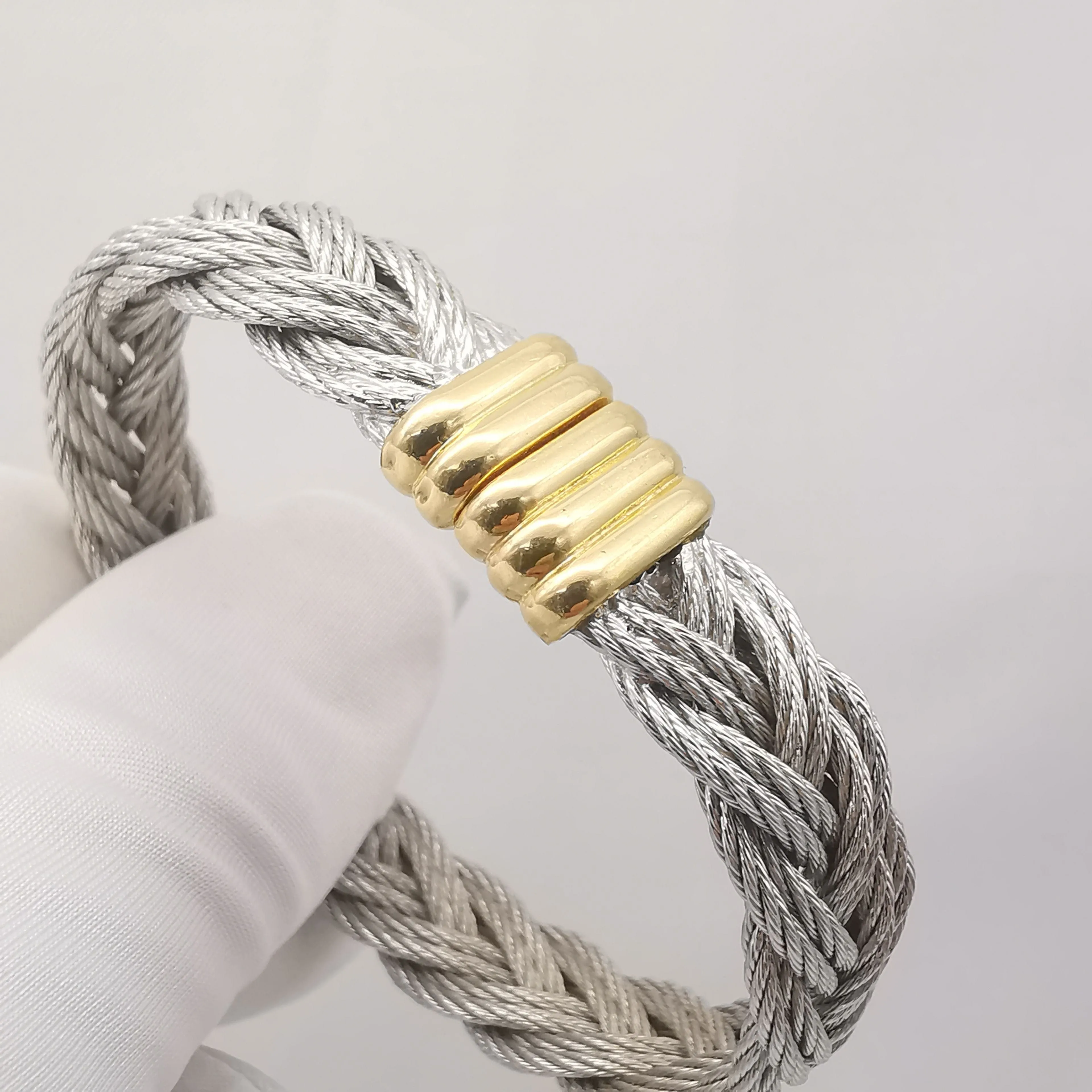 FRED - vintage bracelet Force 10 câble acier et or jaune sold by 58 Facettes product image thumbnail 3